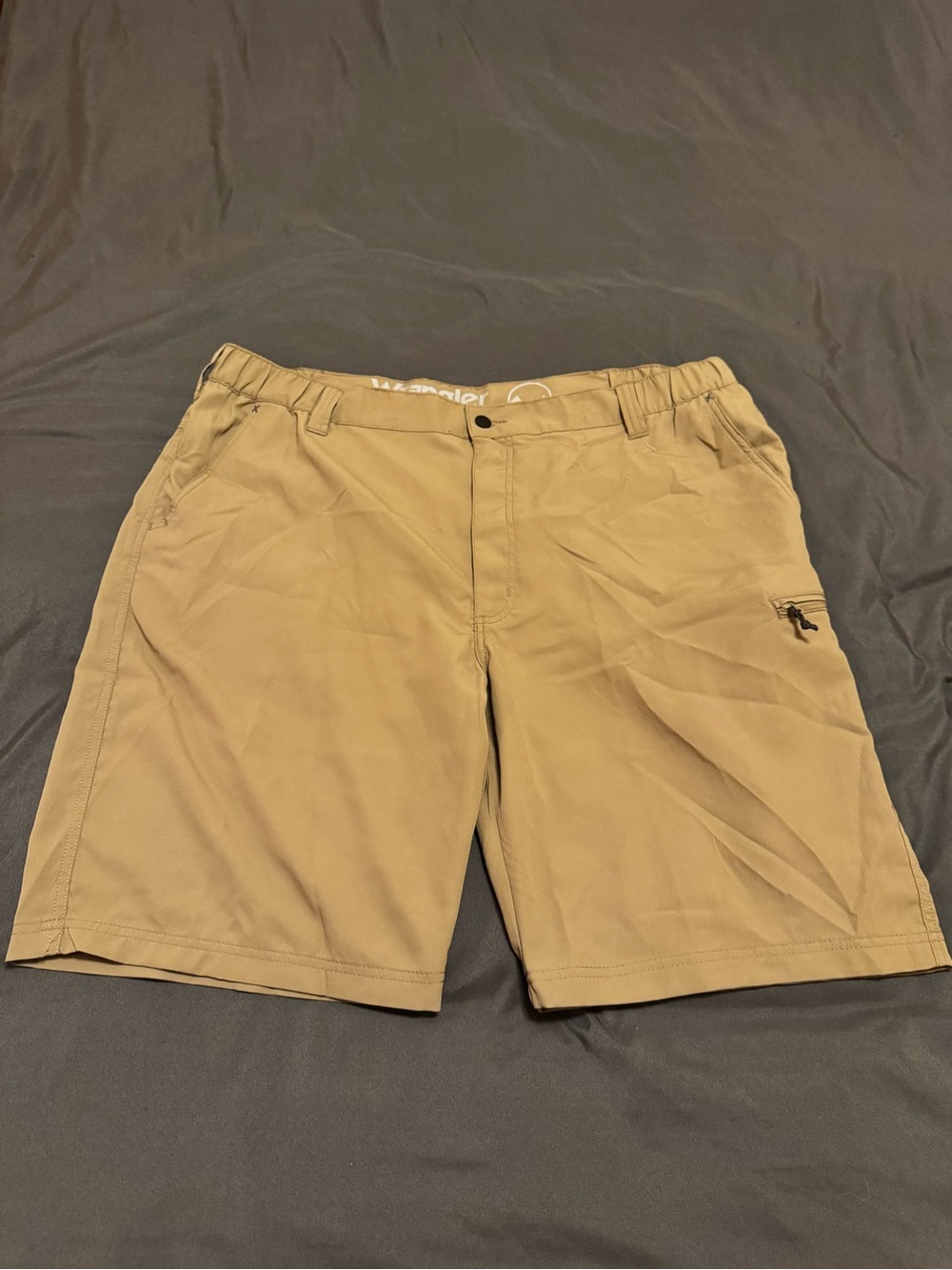 Wrangler Men’s Tan Cargo Shorts